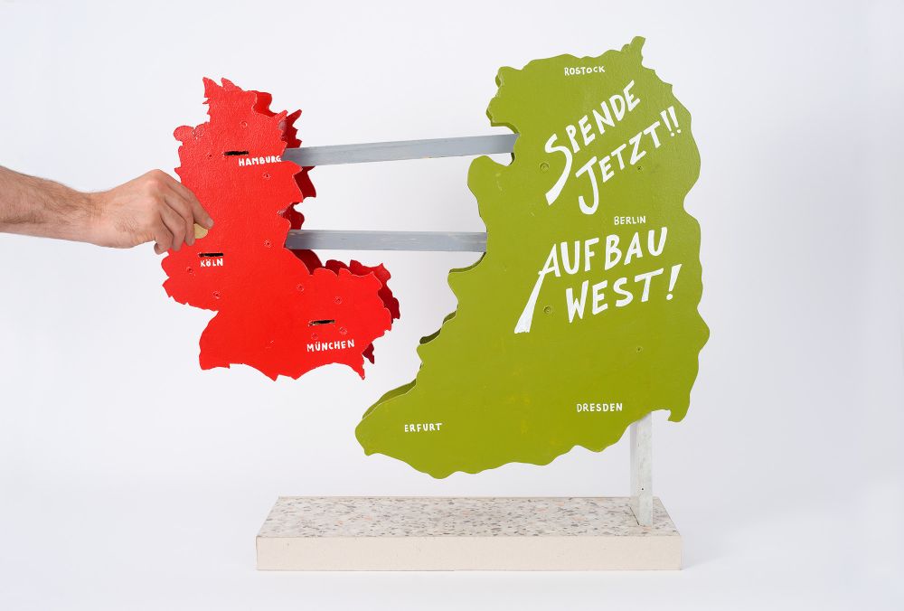 aufbau_west_nd83710_hand-0995f9995d00b9524e96abd1ec56e39a